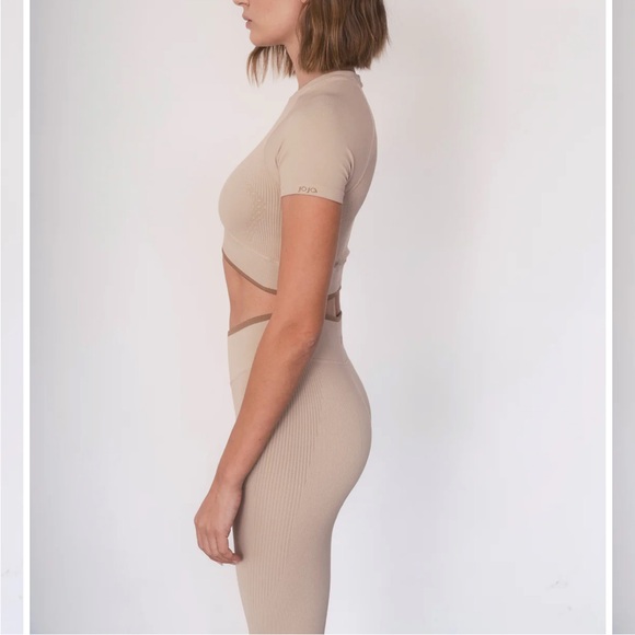 JOJA Set  Inhale Tshirt and Level Up Leggings - Picture 2 of 5